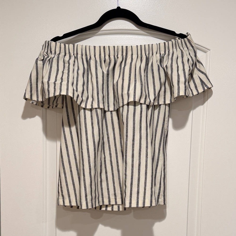 Banana Republic Off-shoulder Ruffle Top small